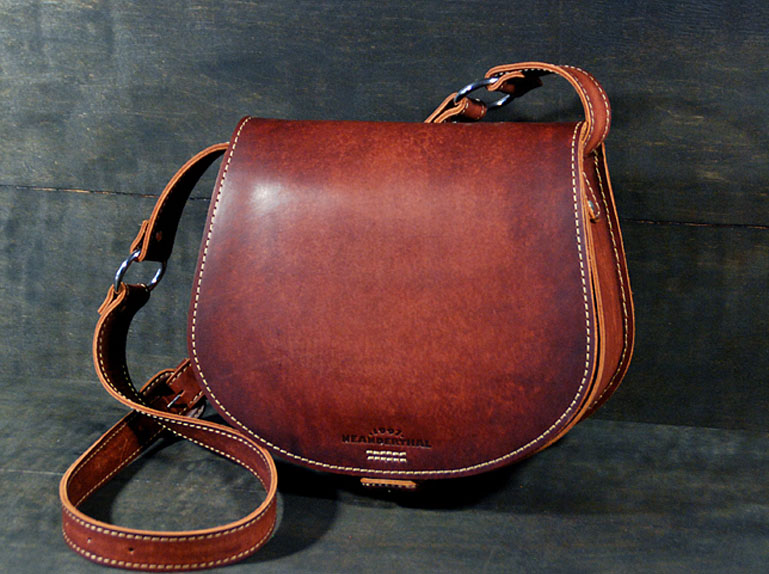 LEATHER BAG